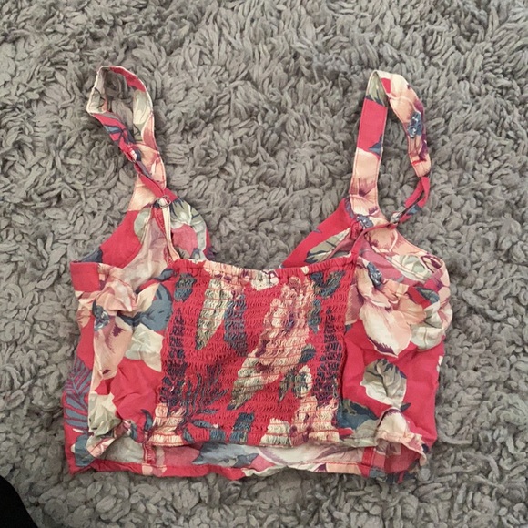 HOLLISTER CROP TOP - Picture 2 of 2